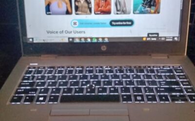 Field test: HP ProBook 640 G4 under limited airflow during flight usage.